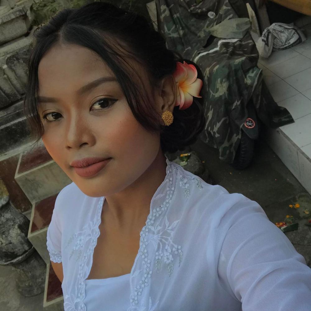 Putu Indah Cahyani Dewi